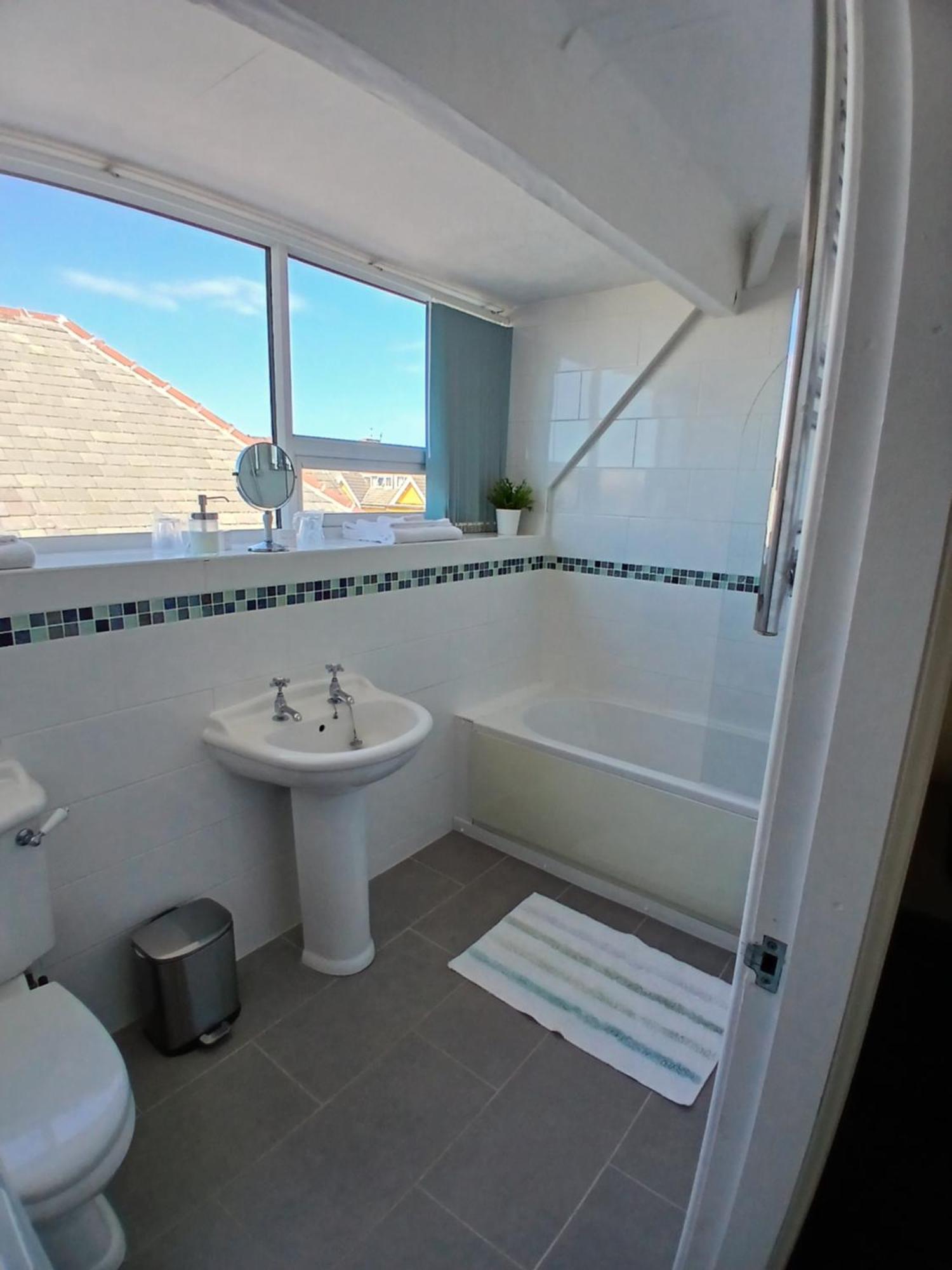 The Gatsby - Formerly The Windsor Guest house 4*